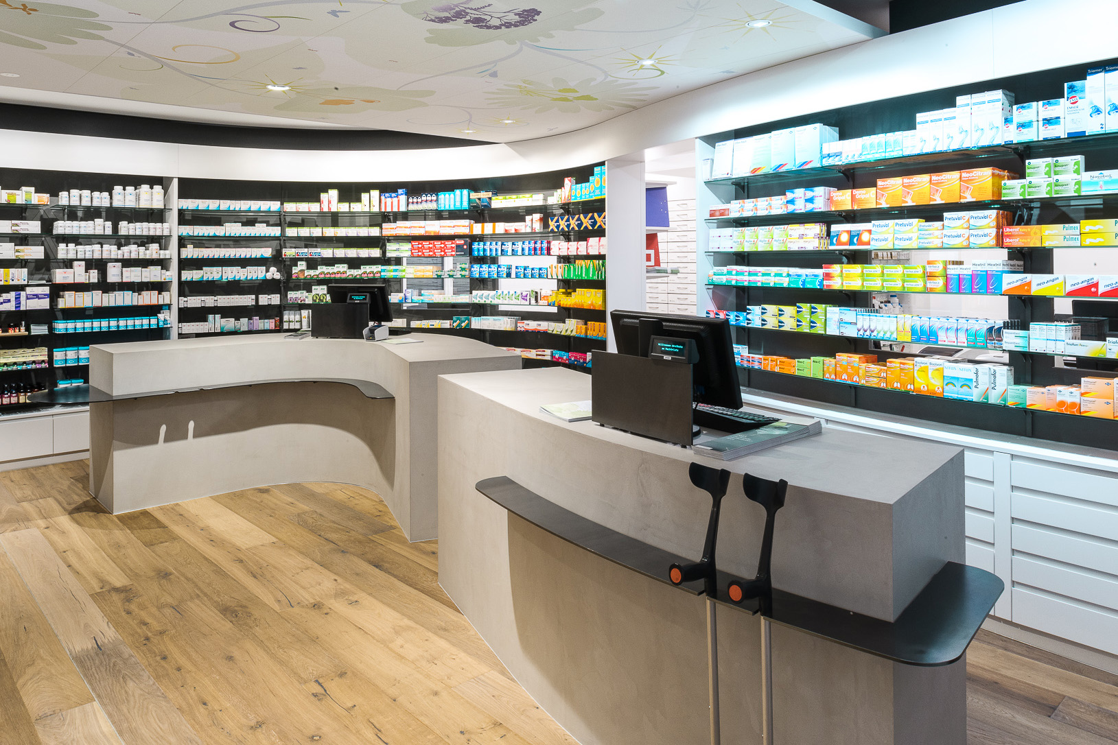 Apotheke am Hechtplatz Apothekeneinrichtung Innen